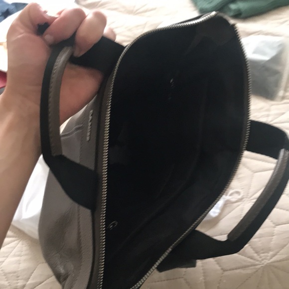 Danier Leather purse/backpack. - Picture 5 of 6